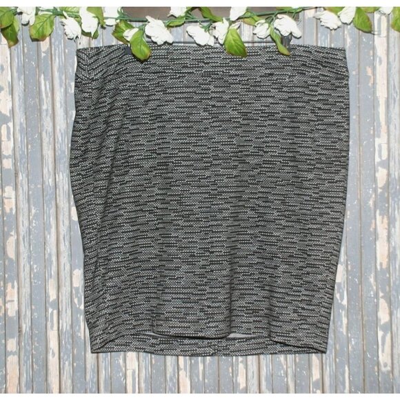 Lane Bryant Black & White Plus Size 20W Pencil Skirt Academia Career - Picture 1 of 6